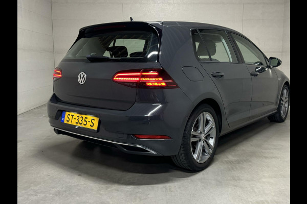 Volkswagen Golf 1.5 TSI 17'' R-Line Massage ACC Carplay NAP