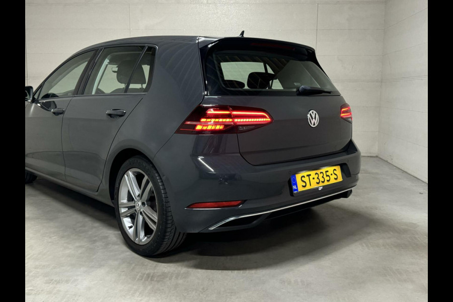 Volkswagen Golf 1.5 TSI 17'' R-Line Massage ACC Carplay NAP