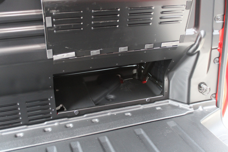 Ford Transit Custom 320 2.0 TDCI L2H1 Trend 136pk - 2x Schuifdeur - Carplay - Camera - Stoelverwarming - LED - 70l tank - Rijklaar