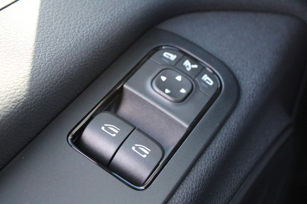 Mercedes-Benz Sprinter 317CDI L2H2 Select - LED - Mbux 10 - 3.5t Trekhaak - Geveerde Stoel - Betimmering - Camera - Carplay - Bind spot - Cruise - Rijk