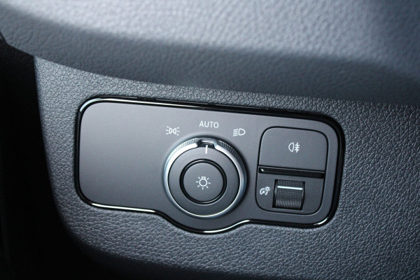 Mercedes-Benz Sprinter 317CDI L2H2 Select - LED - Mbux 10 - 3.5t Trekhaak - Geveerde Stoel - Betimmering - Camera - Carplay - Bind spot - Cruise - Rijk