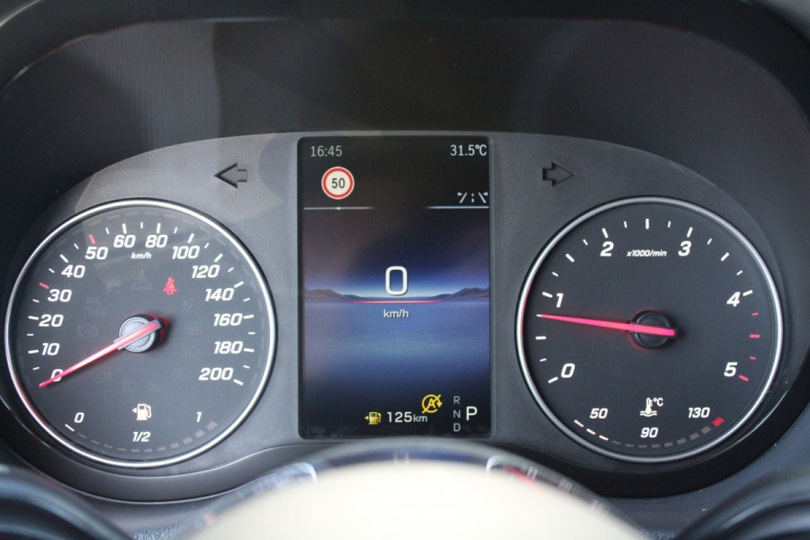 Mercedes-Benz Sprinter 317CDI L2H2 Select - LED - Mbux 10 - 3.5t Trekhaak - Geveerde Stoel - Betimmering - Camera - Carplay - Bind spot - Cruise - Rijk