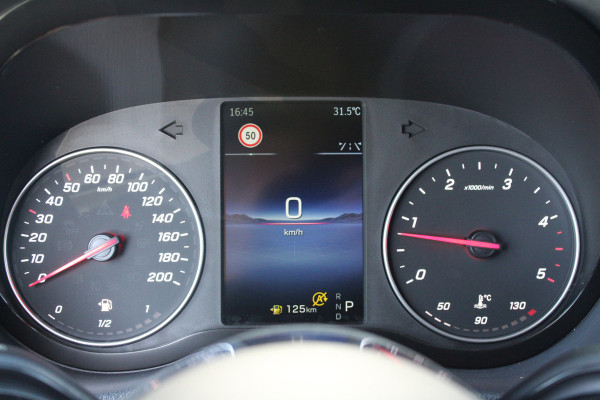 Mercedes-Benz Sprinter 317CDI L2H2 Select - LED - Mbux 10 - 3.5t Trekhaak - Geveerde Stoel - Betimmering - Camera - Carplay - Bind spot - Cruise - Rijk