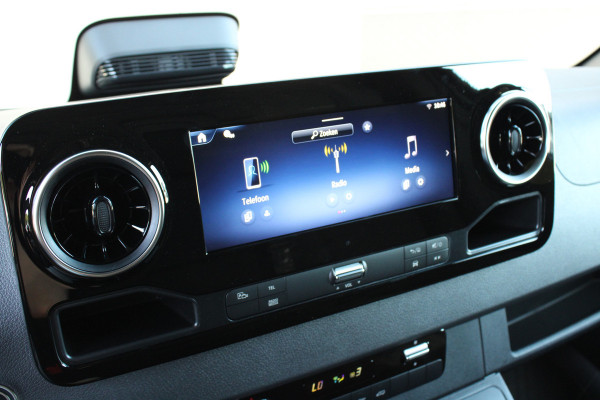 Mercedes-Benz Sprinter 317CDI L2H2 Select - LED - Mbux 10 - 3.5t Trekhaak - Geveerde Stoel - Betimmering - Camera - Carplay - Bind spot - Cruise - Rijk