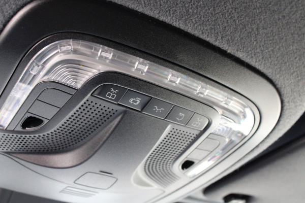 Mercedes-Benz Sprinter 317CDI L2H2 Select - LED - Mbux 10 - 3.5t Trekhaak - Geveerde Stoel - Betimmering - Camera - Carplay - Bind spot - Cruise - Rijk