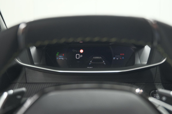 Peugeot 2008 PureTech 130 EAT8 GT | 360 Camera | Stoelmassage | Adaptieve Cruise Control | Dodehoekdetectie