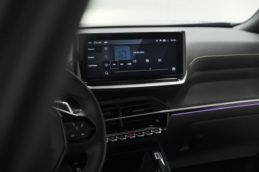 Peugeot 2008 PureTech 130 EAT8 GT | 360 Camera | Adaptieve Cruise Control | Dodehoekdetectie | Apple Carplay