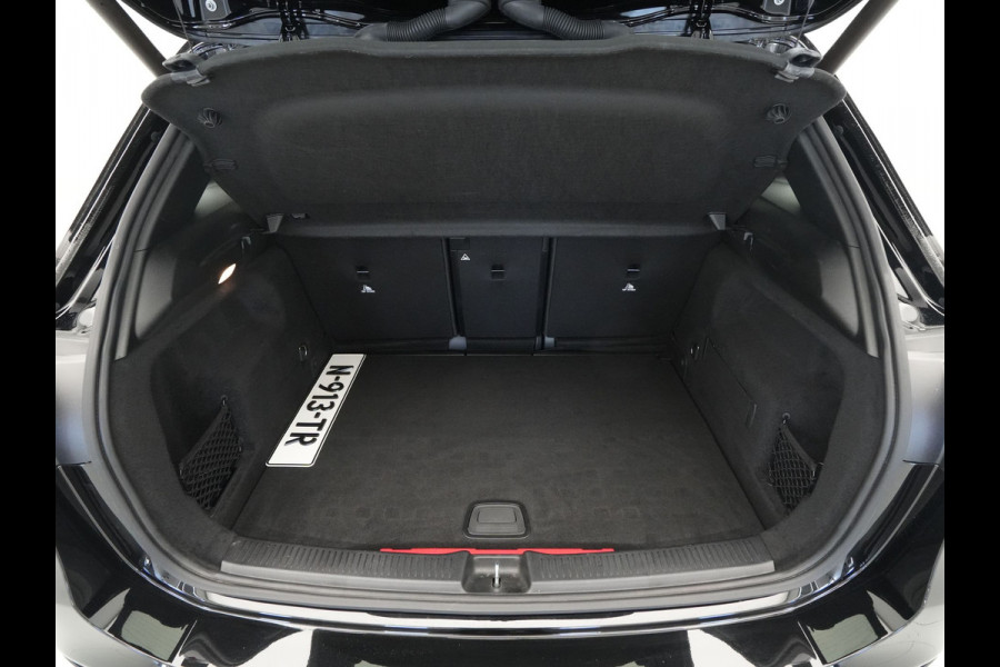 Mercedes-Benz B-Klasse 250 e Business Solution AMG Limited Panorama BurmesterSound Carplay Stoelverwarming Ambient Lighting
