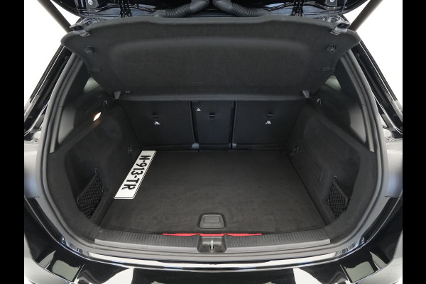 Mercedes-Benz B-Klasse 250 e Business Solution AMG Limited Panorama BurmesterSound Carplay Stoelverwarming Ambient Lighting