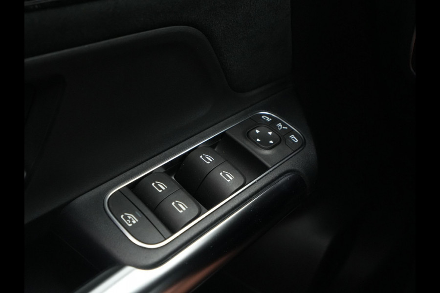 Mercedes-Benz B-Klasse 250 e Business Solution AMG Limited Panorama BurmesterSound Carplay Stoelverwarming Ambient Lighting
