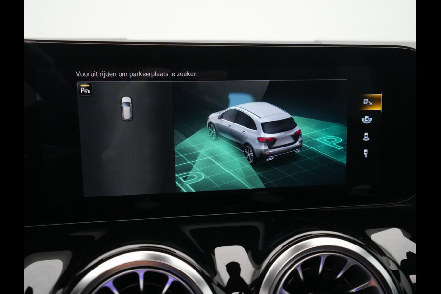 Mercedes-Benz B-Klasse 250 e Business Solution AMG Limited Panorama BurmesterSound Carplay Stoelverwarming Ambient Lighting