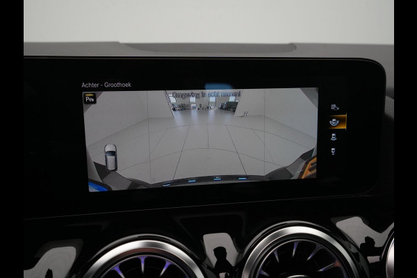 Mercedes-Benz B-Klasse 250 e Business Solution AMG Limited Panorama BurmesterSound Carplay Stoelverwarming Ambient Lighting