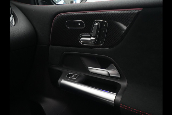 Mercedes-Benz B-Klasse 250 e Business Solution AMG Limited Panorama BurmesterSound Carplay Stoelverwarming Ambient Lighting