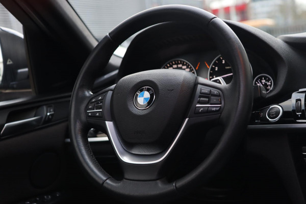BMW X4 XDrive20i / PANODAK / HUD / KEYLESS / DODEHOEK / MEMORY / 18''