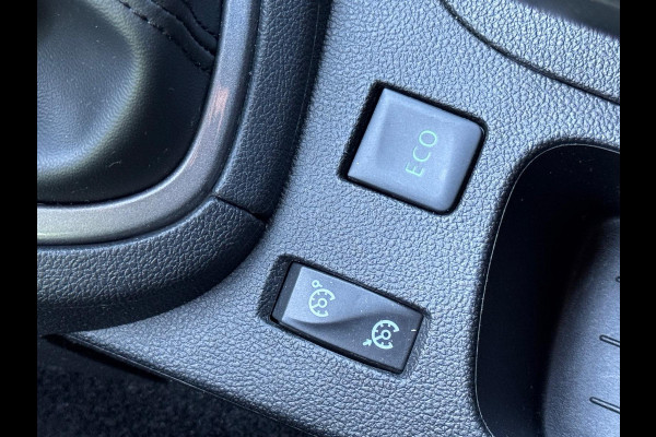 Renault Clio 0.9 TCe Limited, navigatie, cruise control, airco,Nederlandse auto met nationale auto pas