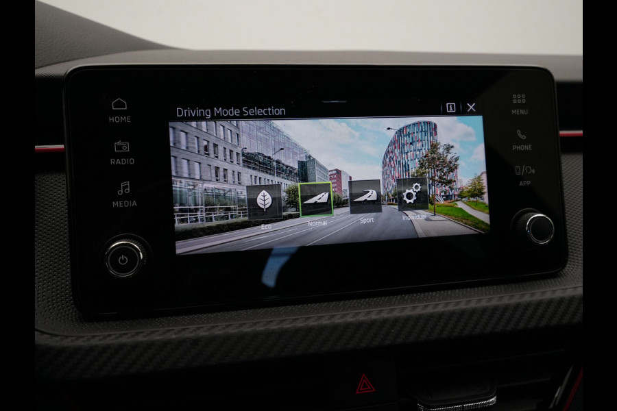 Škoda Kamiq 1.0 TSI 115pk DSG Monte Carlo Camera Navi via App Virtual Cockpit Pdc LM velgen 136