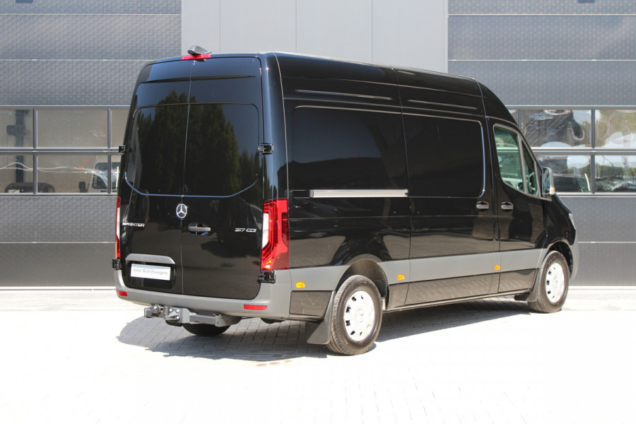 Mercedes-Benz Sprinter 317CDI L2H2 Select - LED - Mbux 10 - 3.5t Trekhaak - Geveerde Stoel - Betimmering - Camera - Carplay - Blind spot - Cruise - Rij
