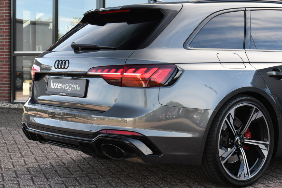 Audi RS4 Avant 2.9 TFSI quattro Pano Optic-black Massage Sfeer Camera