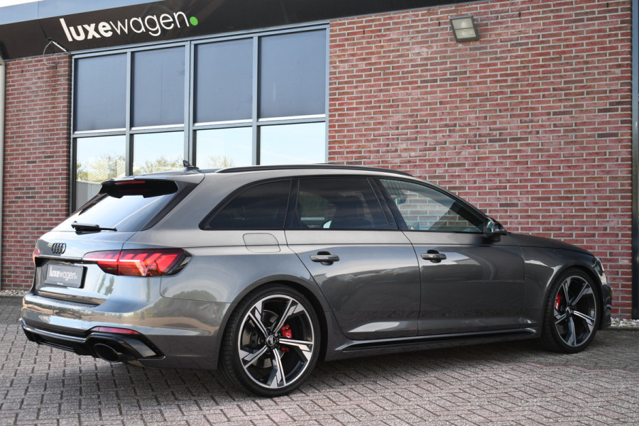 Audi RS4 Avant 2.9 TFSI quattro Pano Optic-black Massage Sfeer Camera