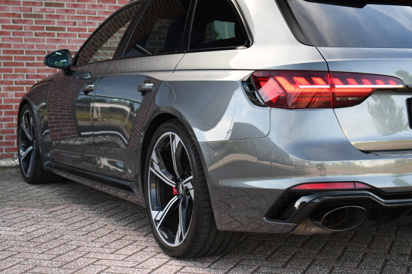 Audi RS4 Avant 2.9 TFSI quattro Pano Optic-black Massage Sfeer Camera