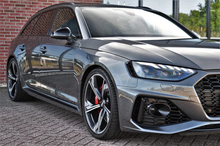 Audi RS4 Avant 2.9 TFSI quattro Pano Optic-black Massage Sfeer Camera