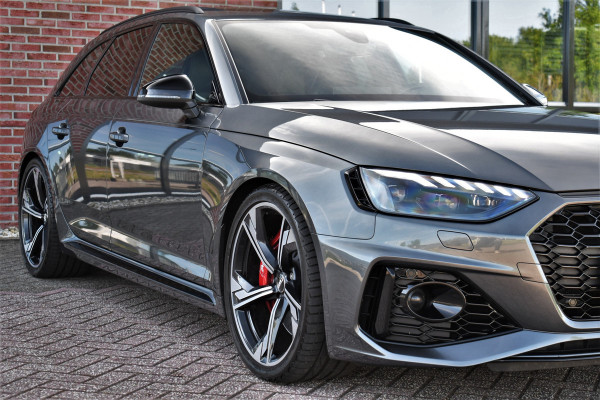 Audi RS4 Avant 2.9 TFSI quattro Pano Optic-black Massage Sfeer Camera