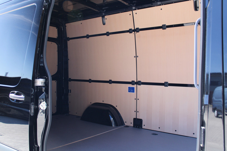 Mercedes-Benz Sprinter 317CDI L2H2 Select - LED - Mbux 10 - 3.5t Trekhaak - Geveerde Stoel - Betimmering - Camera - Carplay - Blind spot - Cruise - Rij