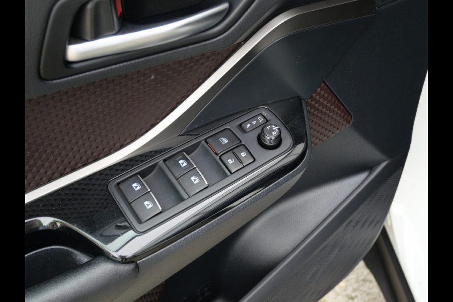Toyota C-HR 1.2 EXECUTIVE AUTOMAAT | NAVIGATIE | CAMERA | A.C.C. | NL-AUTO!!