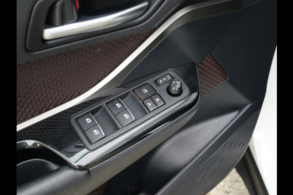 Toyota C-HR 1.2 EXECUTIVE AUTOMAAT | NAVIGATIE | CAMERA | A.C.C. | NL-AUTO!!