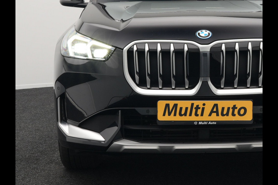 BMW X1 xDrive30e 326pk Plug In Hybrid PHEV | Trekhaak Af Fabriek | Panoramadak | Harman Kardon | Leder stoelen Verwarmd | Apple Carplay |