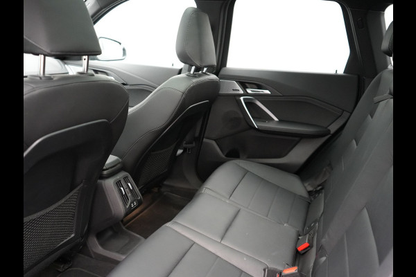 BMW X1 xDrive30e 326pk Plug In Hybrid PHEV | Trekhaak Af Fabriek | Panoramadak | Harman Kardon | Leder stoelen Verwarmd | Apple Carplay |