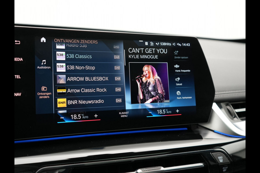 BMW X1 xDrive30e 326pk Plug In Hybrid PHEV | Trekhaak Af Fabriek | Panoramadak | Harman Kardon | Leder stoelen Verwarmd | Apple Carplay |