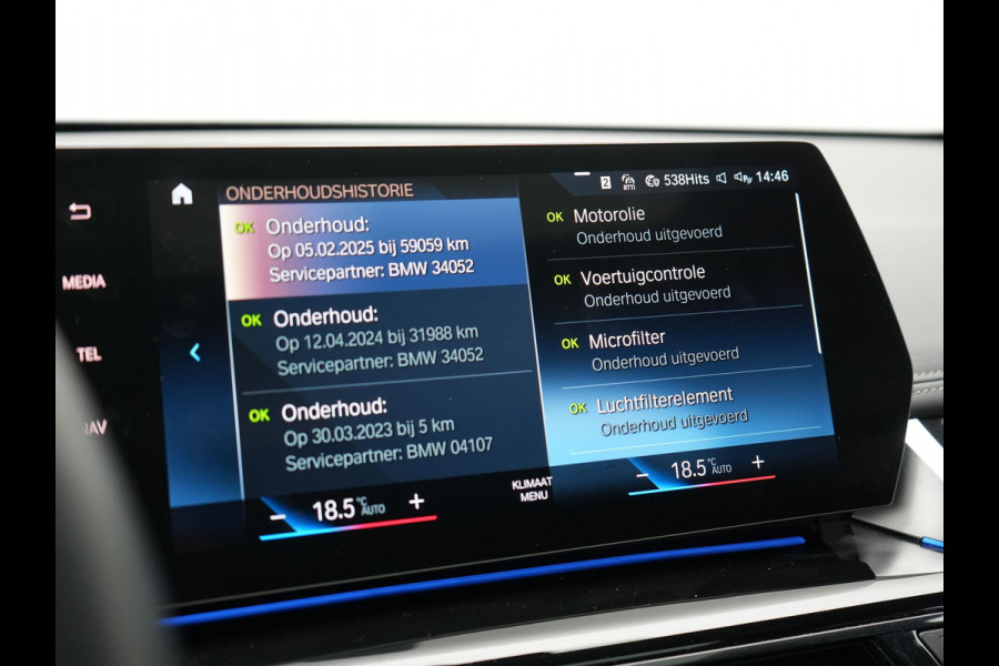 BMW X1 xDrive30e 326pk Plug In Hybrid PHEV | Trekhaak Af Fabriek | Panoramadak | Harman Kardon | Leder stoelen Verwarmd | Apple Carplay |