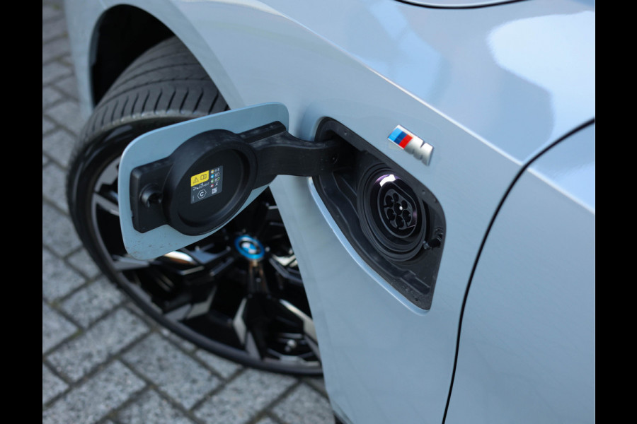 BMW 5 Serie Touring 550e xDrive *Direct leverbaar!*Full option*