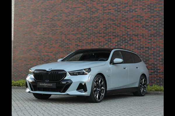 BMW 5 Serie Touring 550e xDrive *Direct leverbaar!*Full option*