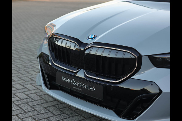 BMW 5 Serie Touring 550e xDrive *Direct leverbaar!*Full option*