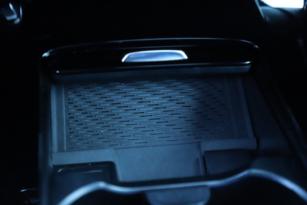 Mercedes-Benz A-Klasse 180 AMG Aut7 | Head-up | Keyles-go | Burmester | Pano | Sfeerverlichting | Multi-beam | 2023.