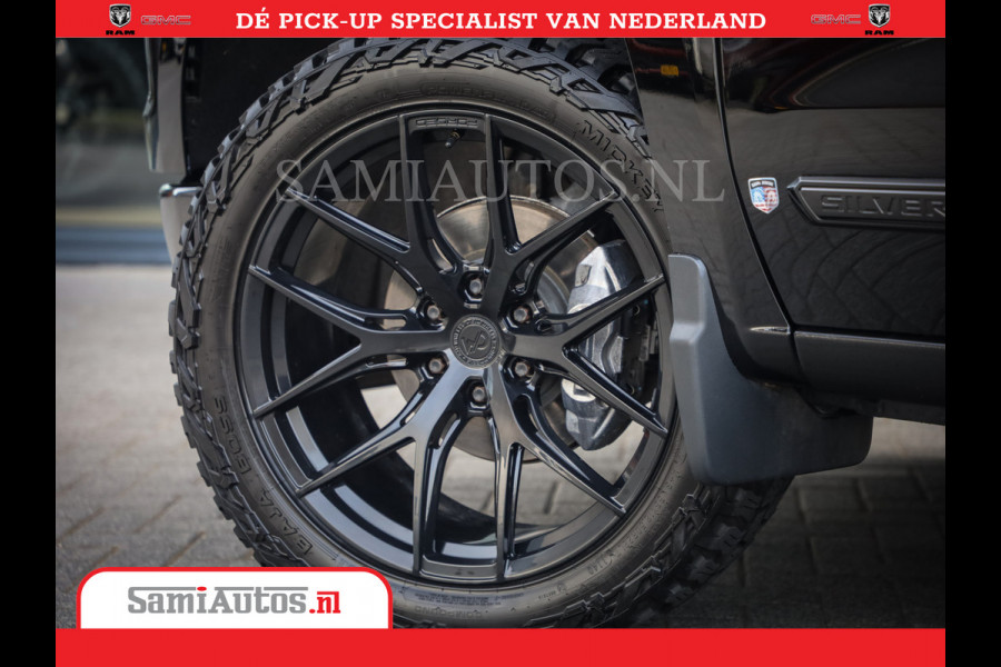 Chevrolet Silverado | Bruut | Black Ops | All-in Black | Special Wheels | Garantie tot 20-11-2026 of 200000 km | Comfortabele Dubbele Cabine met Royale 5 Zitplaatsen | De Meest Luxe en Volle Pick-Up in zijn Klasse |
