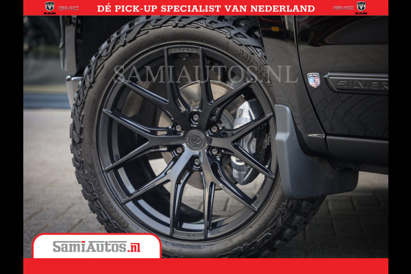 Chevrolet Silverado | Bruut | Black Ops | All-in Black | Special Wheels | Garantie tot 20-11-2026 of 200000 km | Comfortabele Dubbele Cabine met Royale 5 Zitplaatsen | De Meest Luxe en Volle Pick-Up in zijn Klasse |