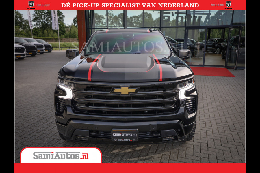 Chevrolet Silverado | Bruut | Black Ops | All-in Black | Special Wheels | Garantie tot 20-11-2026 of 200000 km | Comfortabele Dubbele Cabine met Royale 5 Zitplaatsen | De Meest Luxe en Volle Pick-Up in zijn Klasse |
