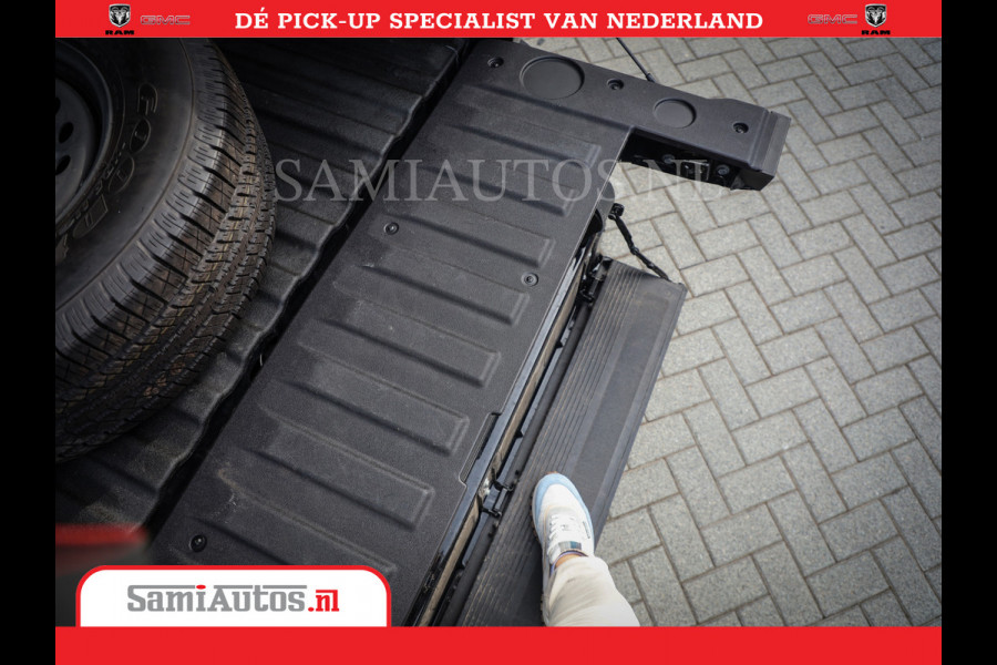 Chevrolet Silverado | Bruut | Black Ops | All-in Black | Special Wheels | Garantie tot 20-11-2026 of 200000 km | Comfortabele Dubbele Cabine met Royale 5 Zitplaatsen | De Meest Luxe en Volle Pick-Up in zijn Klasse |