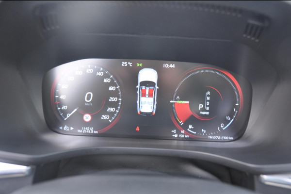 Volvo XC60 T8 390PK Automaat AWD Inscription /Navigatie / Semi-elektrisch inklapbare trekhaak / Panoramisch schuif/kantel dak / Cruise Control / Elektrische verstelbare stoelen / bestuurderstoel met geheugen functie / Apple Carplay / Android Auto /