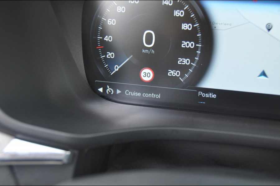Volvo XC60 T8 390PK Automaat AWD Inscription /Navigatie / Semi-elektrisch inklapbare trekhaak / Panoramisch schuif/kantel dak / Cruise Control / Elektrische verstelbare stoelen / bestuurderstoel met geheugen functie / Apple Carplay / Android Auto /