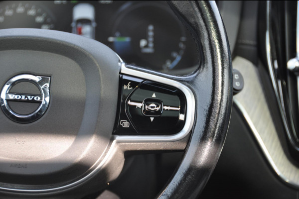 Volvo XC60 T8 390PK Automaat AWD Inscription /Navigatie / Semi-elektrisch inklapbare trekhaak / Panoramisch schuif/kantel dak / Cruise Control / Elektrische verstelbare stoelen / bestuurderstoel met geheugen functie / Apple Carplay / Android Auto /
