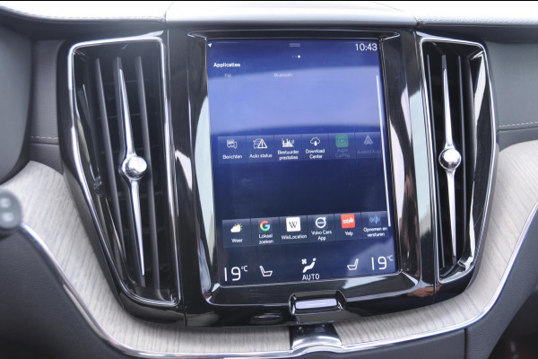 Volvo XC60 T8 390PK Automaat AWD Inscription /Navigatie / Semi-elektrisch inklapbare trekhaak / Panoramisch schuif/kantel dak / Cruise Control / Elektrische verstelbare stoelen / bestuurderstoel met geheugen functie / Apple Carplay / Android Auto /