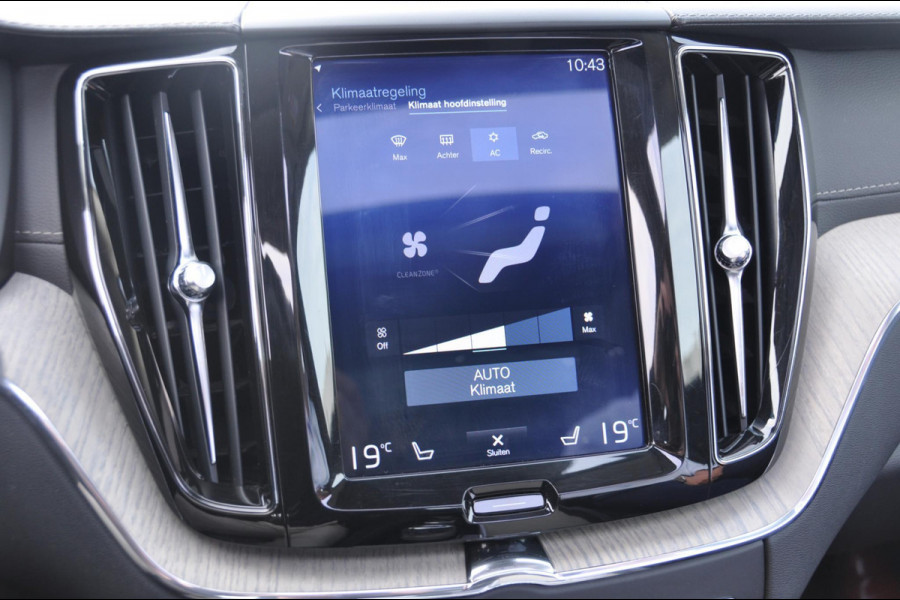 Volvo XC60 T8 390PK Automaat AWD Inscription /Navigatie / Semi-elektrisch inklapbare trekhaak / Panoramisch schuif/kantel dak / Cruise Control / Elektrische verstelbare stoelen / bestuurderstoel met geheugen functie / Apple Carplay / Android Auto /