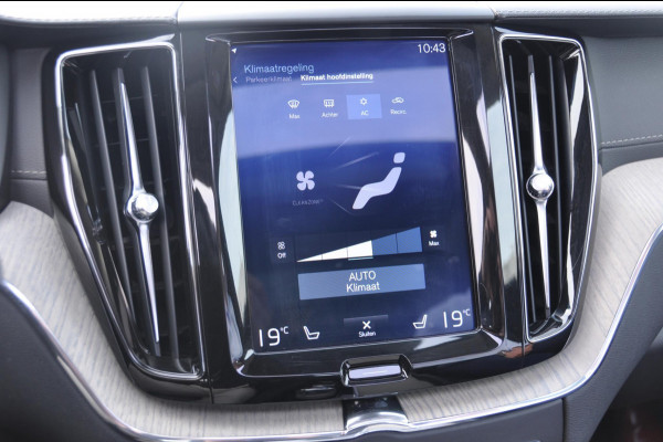 Volvo XC60 T8 390PK Automaat AWD Inscription /Navigatie / Semi-elektrisch inklapbare trekhaak / Panoramisch schuif/kantel dak / Cruise Control / Elektrische verstelbare stoelen / bestuurderstoel met geheugen functie / Apple Carplay / Android Auto /