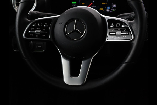 Mercedes-Benz A-Klasse 250e | Sfeerverlichting | Achteruitrijcamera | Cruise Control | Navigatie | Stoelverwarming | LMV | LED | DAB