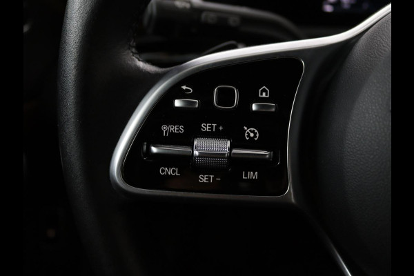 Mercedes-Benz A-Klasse 250e | Sfeerverlichting | Achteruitrijcamera | Cruise Control | Navigatie | Stoelverwarming | LMV | LED | DAB