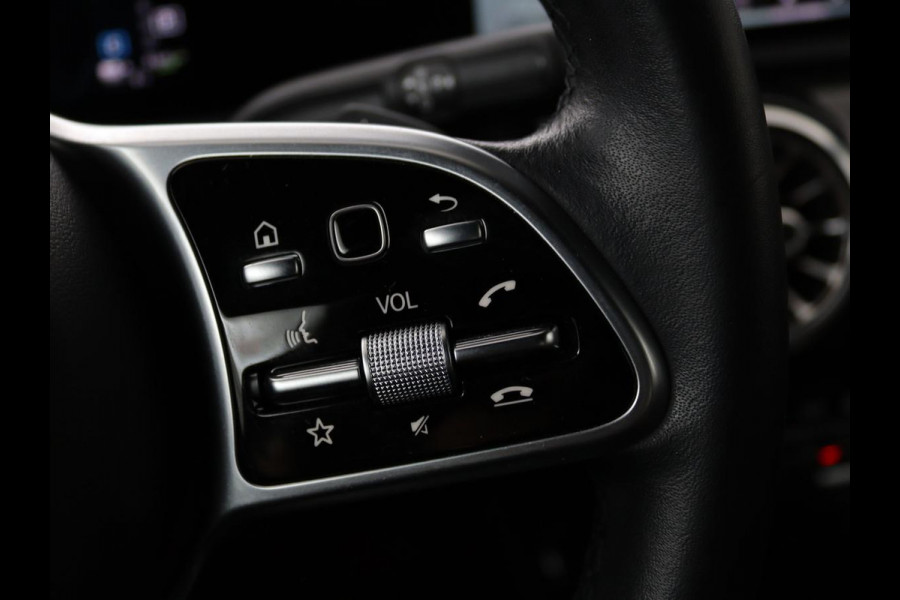 Mercedes-Benz A-Klasse 250e | Sfeerverlichting | Achteruitrijcamera | Cruise Control | Navigatie | Stoelverwarming | LMV | LED | DAB